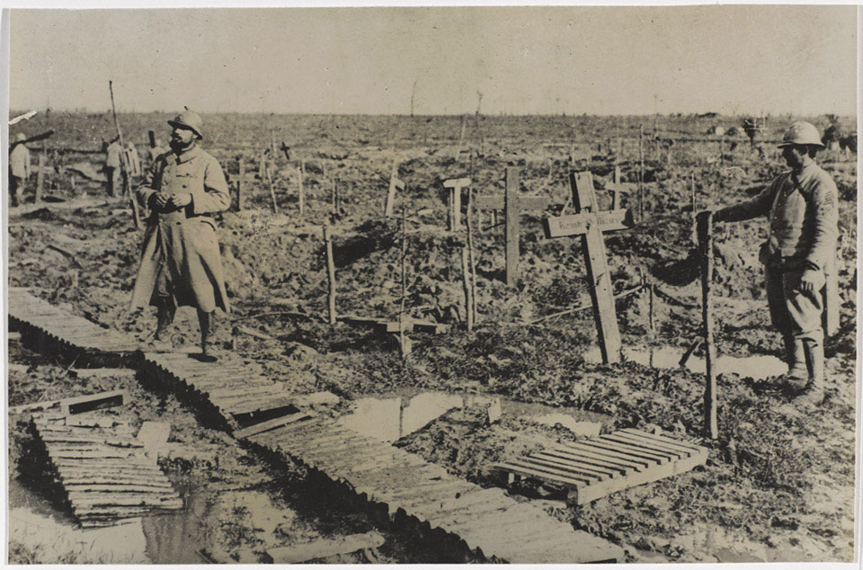 graveyard at passchendaele 1917